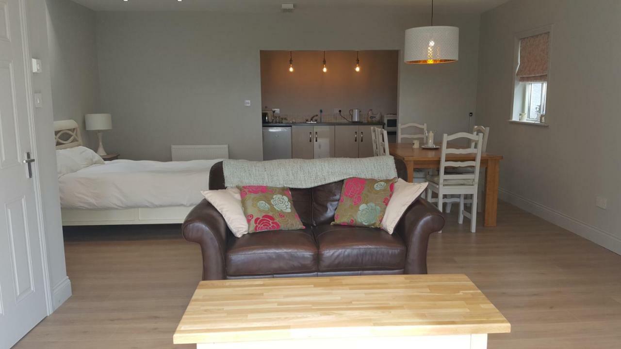 Appartement Ballinacarrick à Ballynacarrick Upper Extérieur photo