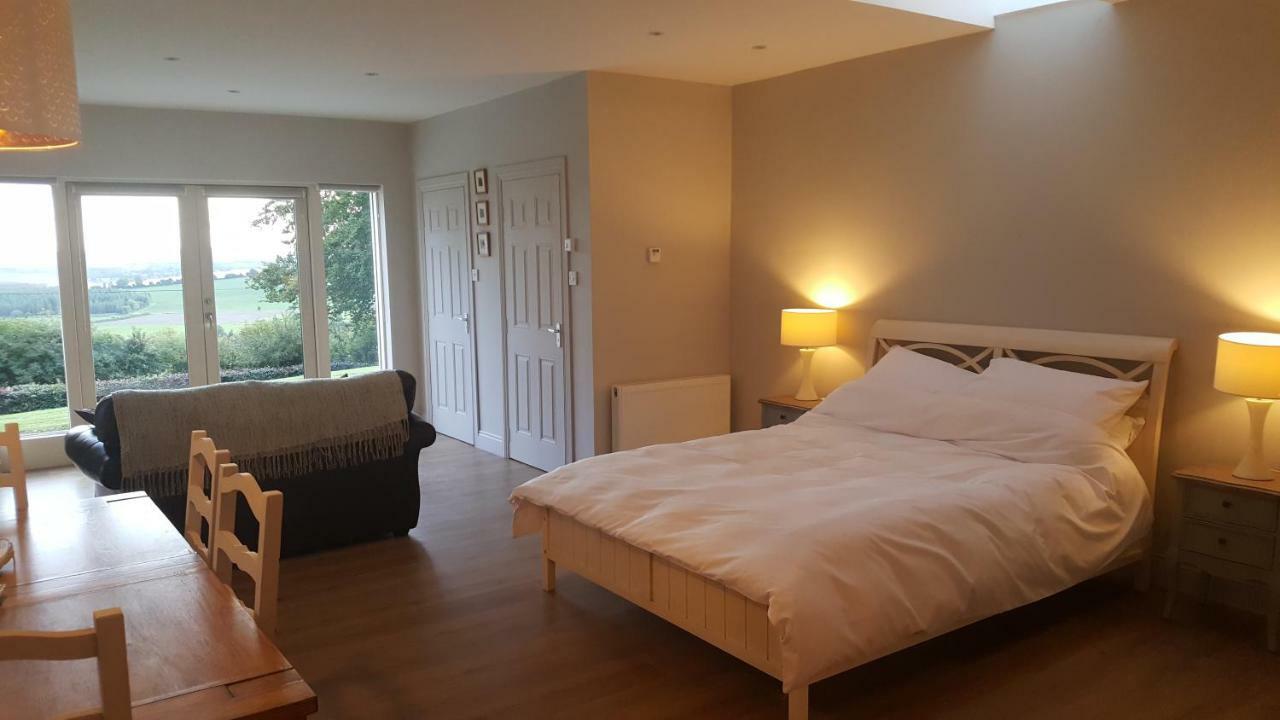 Appartement Ballinacarrick à Ballynacarrick Upper Extérieur photo